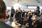 Menschen beim Besuch der 1. IBA-Werkstatt
