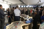 Menschen beim Besuch der 1. IBA-Werkstatt